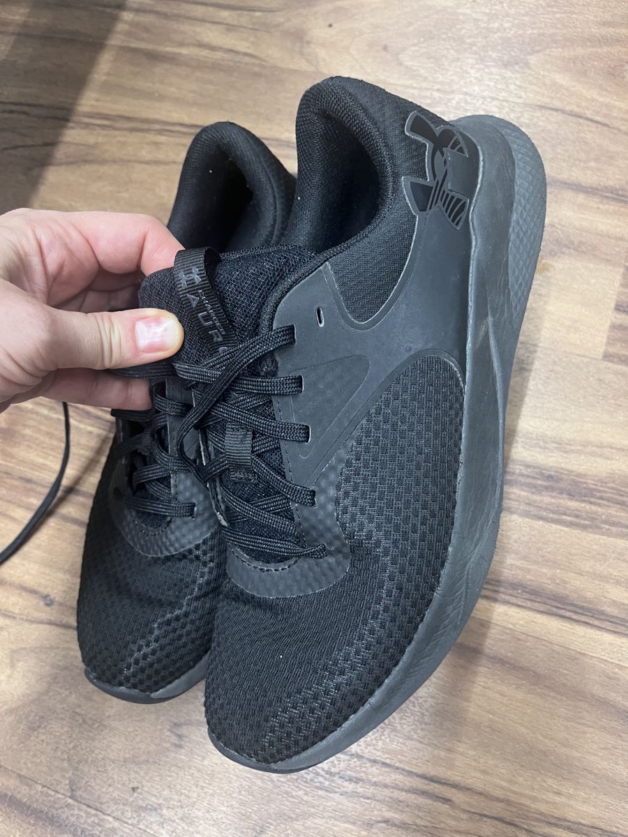 Under Armour Scarpe da uomo: Under Armour Sneaker  – Usato da St. Gallen venduto da elli18 1