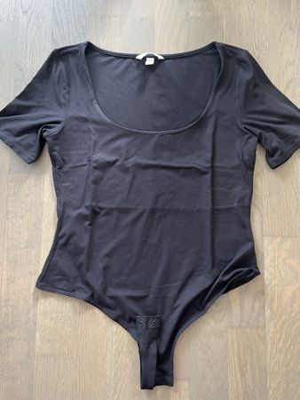 Schwarzer H&M Body