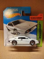 Hot Wheels Lotus Esprit S1 - James Bond 007 - 2015