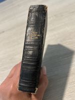 Alte Bibel mit Leder Einband- Sammlerstueck - Antiquitaet