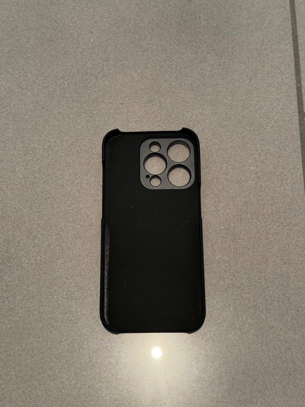 Cover & Protezioni schermo: Coque pour iPhone 15 Pro SANDMARC noire – Nuovo (secondo la descrizione) da Biel/Bienne venduto da Nlac 1