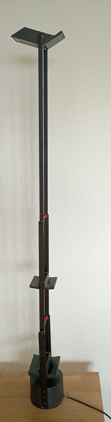 Artemide Lampade: Artemide Tizio Stehleuchte, Design Richard Sapper – Usato da Köniz venduto da ralchen