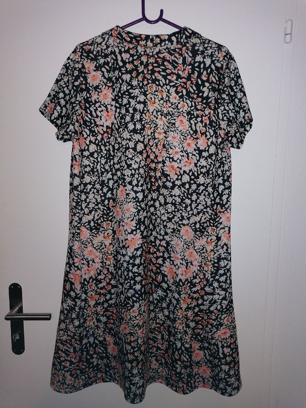 Kleider: Sommerkleid Grösse xl Blumenmuster – Gebraucht aus Dübendorf von lus_d2rx 1