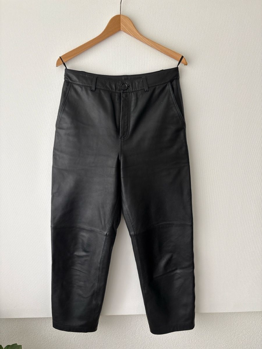 Massimo Dutti Pantaloni: Massimo Dutti Lederhose, Gr. S, neuwertig! – Usato da Zürich venduto da auto-moto