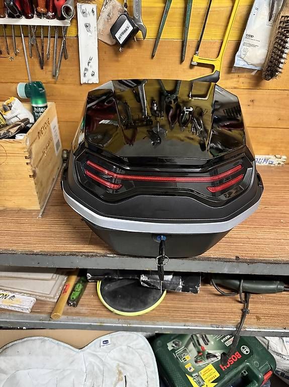Topcase: Coffre de moto universelle – Usato da Neyruz FR venduto da bee18 1