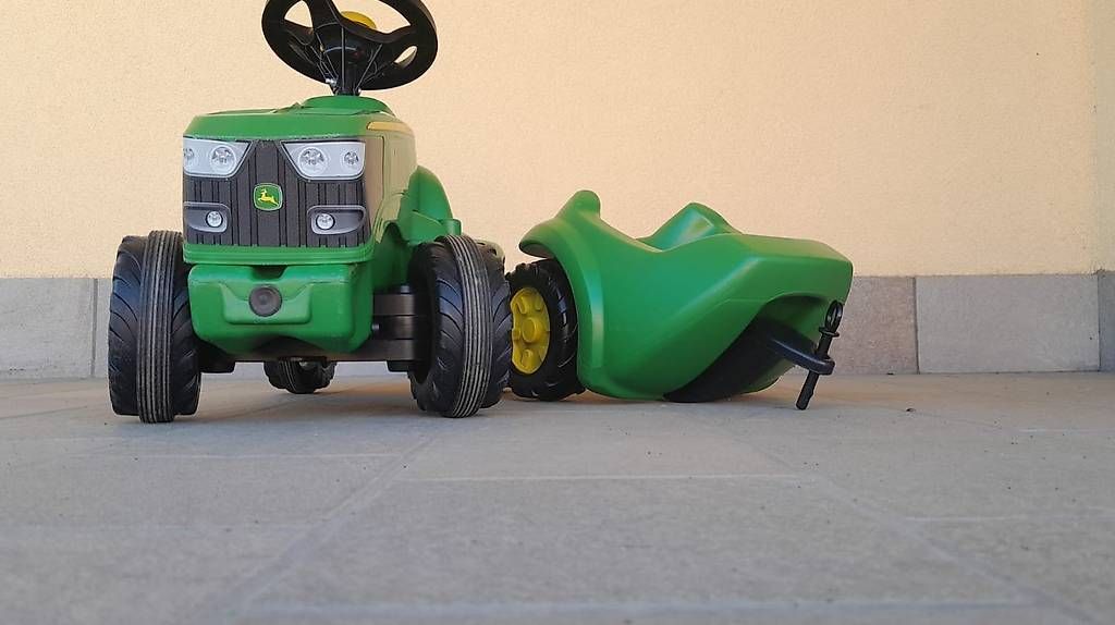 Veicoli per bambini: Giocattolo a spinta trattore John Deere – Usato da Olivone venduto da ped_mw9w 1