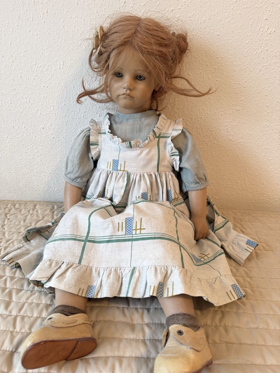 Annette Himstedt Puppen: Sammlerpuppe Käthe – Gebraucht aus Basel von nla_zp8b