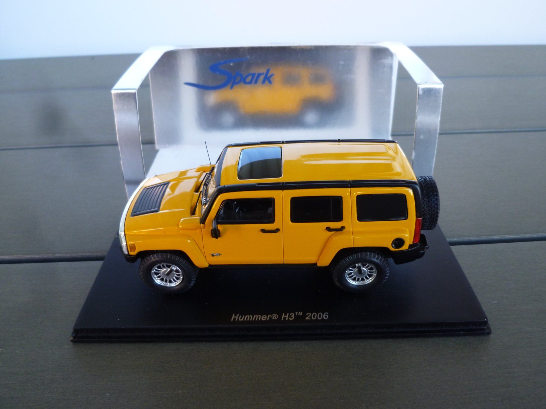Spark Modellini d'auto: Hummer H3 (2006) – Nuovo e nell'imballaggio originale da Flawil venduto da Imperiosud 7