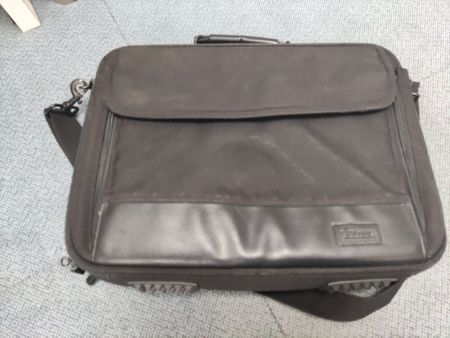 Targus Notebooktasche mit Seitenfächern ca. 39x29cm