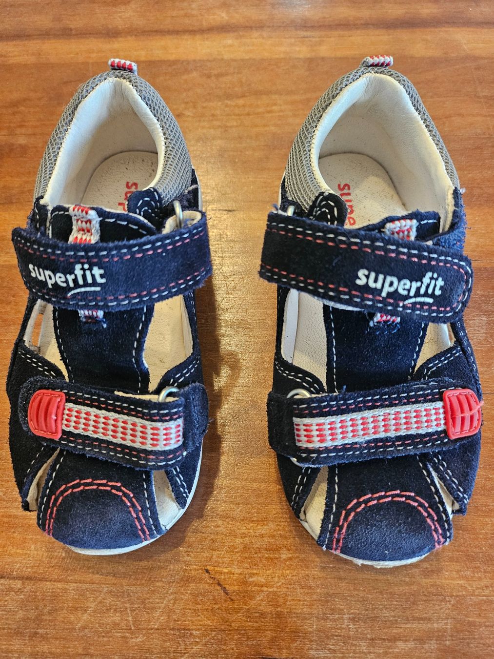 Superfit Scarpe per ragazzi: Sandaletten Superfit Grösse 23 – Usato da Baar venduto da Naedels-Kreationen