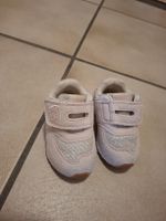 Süsse Mädchen Turnschuhe Elefanten, Grösse 19 - neuwertig!