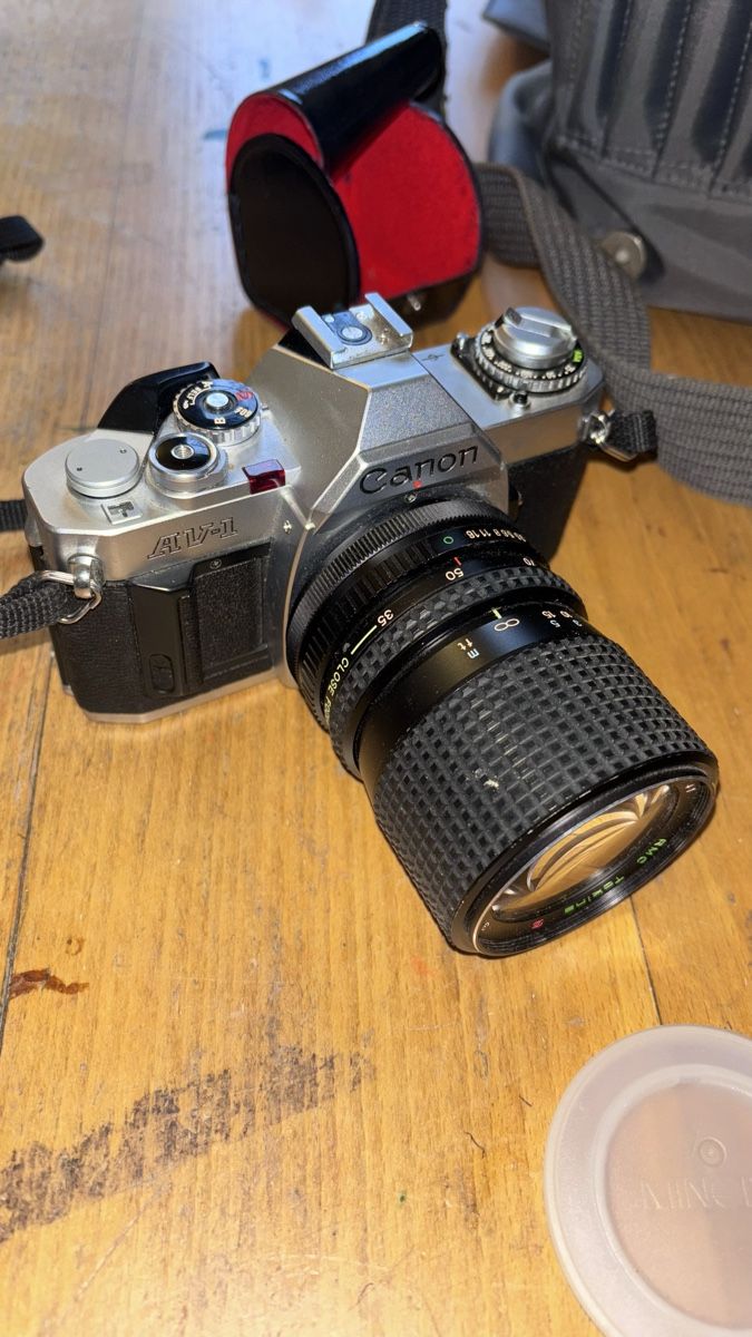 Canon Fotocamera: Canon AV1 Kamera AV 1 – Usato da Bremgarten AG venduto da david12345