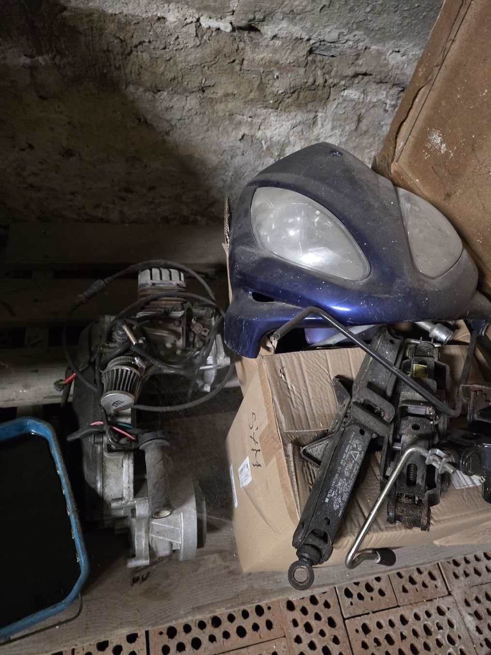 Sym Scooter: sym 50cm³ – Difettoso da Ste-Croix venduto da lourson