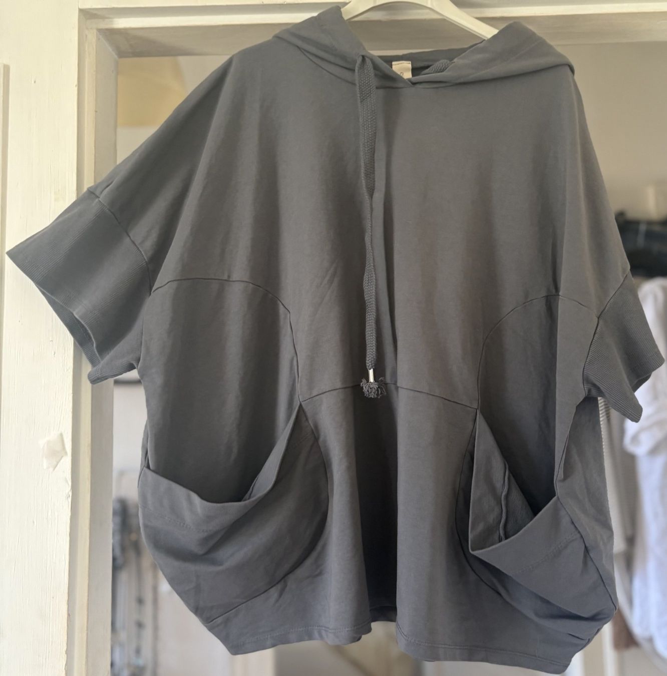 Maglioni & Felpe: SWEAT-HOODIE EN COTON! M – Nuovo e nell'imballaggio originale da Locarno venduto da NicoNion 1