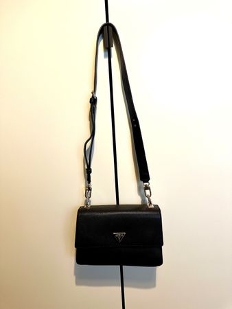 Guess Handtasche, schwarz, Top Zustand.