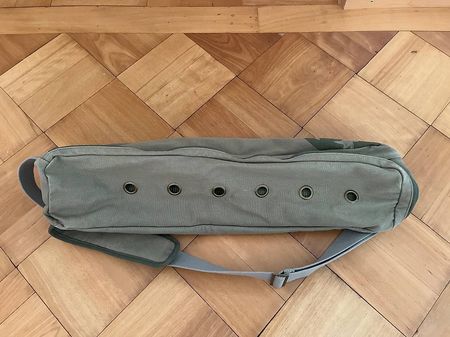 Olivfarbene Yogamatten Tasche von Manduka