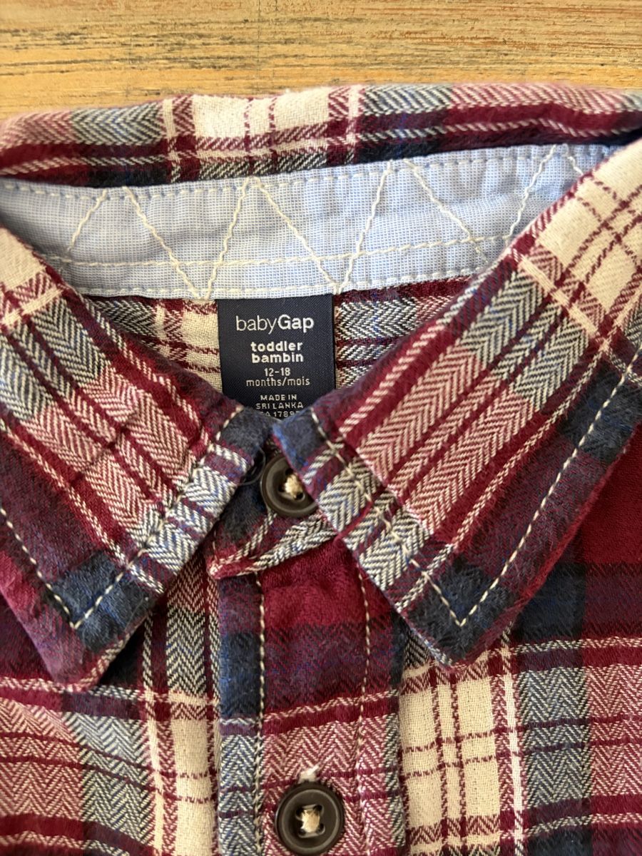 Lotti & Set di vestiti: Lot de 5 chemises taille 80 – Usato da Sion venduto da Nelsonkatz 5