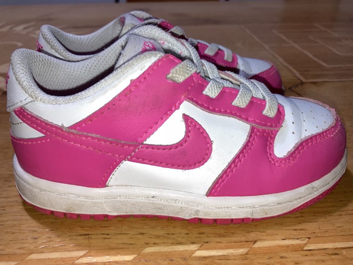 Nike Scarpe per ragazze: Nike Dunk pink Kinder – Usato da Villars sur Glâne venduto da billbaroud