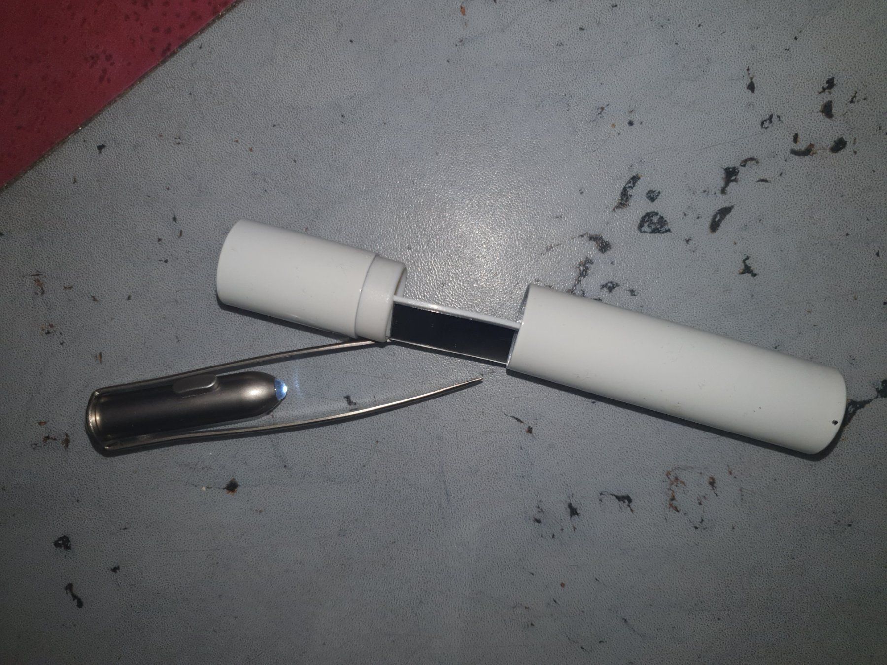 Philips Gesichtspflege: Pinzette – Gebraucht aus Moosseedorf von Sonnenschein..