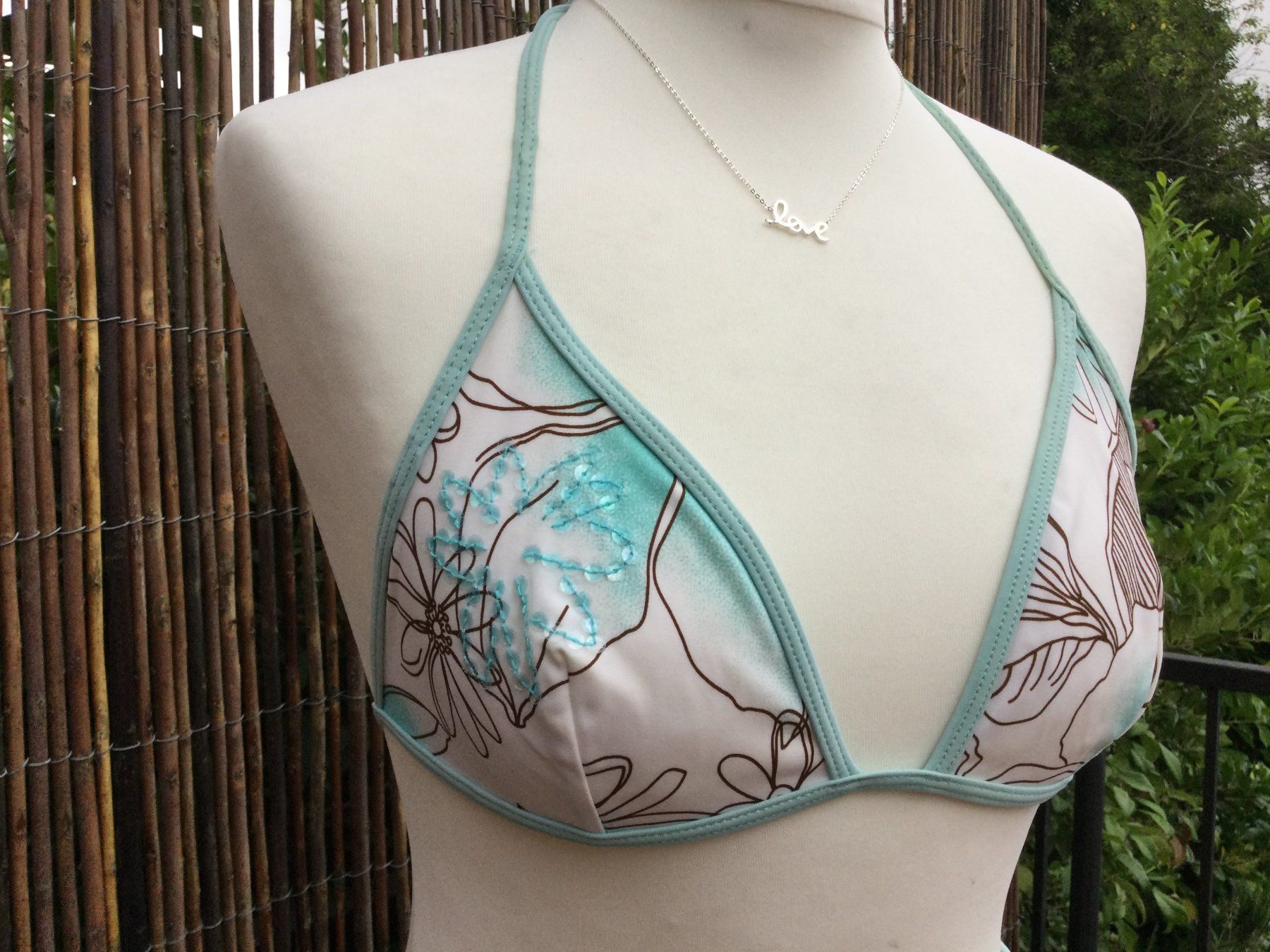 Costumi da bagno & Bikini: Maillot de bain/Bikini motifs fleurs & sequins, taille M – Usato da Agiez venduto da chouchanelle 4