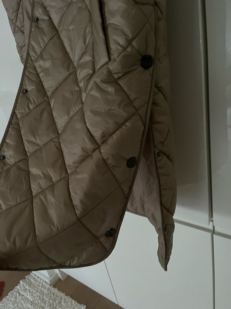 Gilet & Giacche senza maniche: Langes Steppgilet mit Kapuze – Nuovo (secondo la descrizione) da Wermatswil venduto da -secondchance- 1