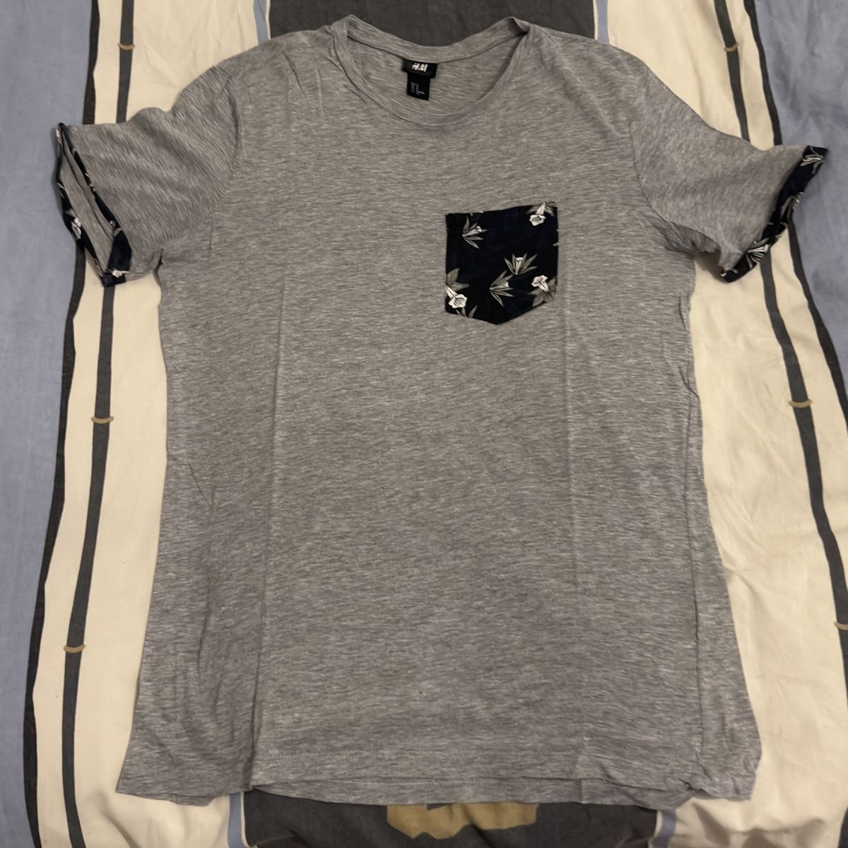 T-shirt: T-shirt grau, S – Usato da Opfikon venduto da andi_campi