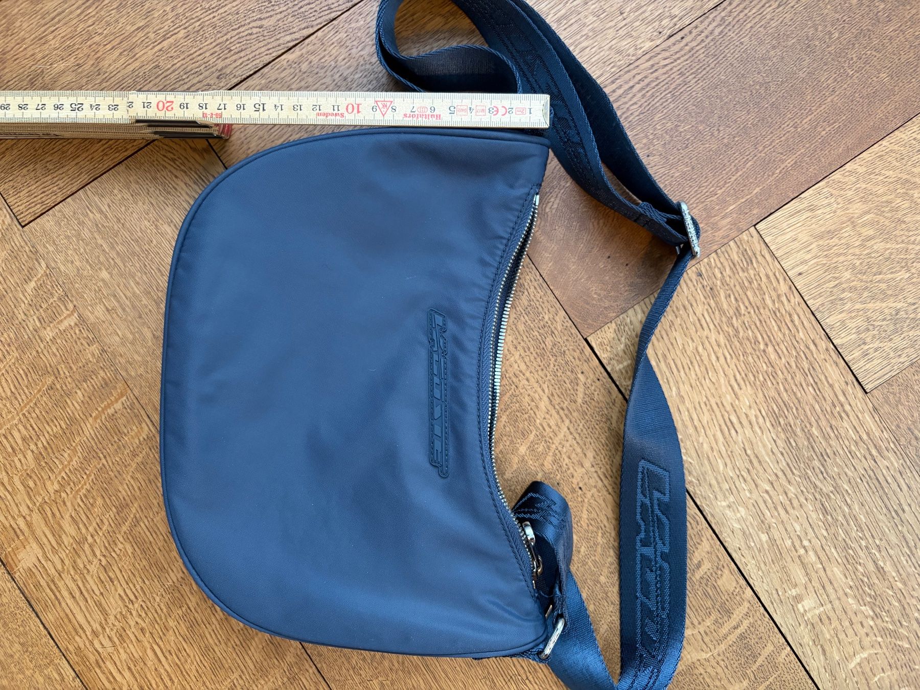Lacoste Taschen für Damen: Lacoste Tasche blau – Gebraucht aus Winterthur von mapehape 6