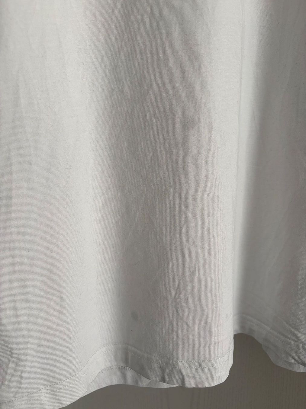 Lacoste T-shirt: Lacoste T-Shirt basic - weiss, Grösse M, kleine Flecken – Usato da Beinwil am See venduto da den_p9db 3