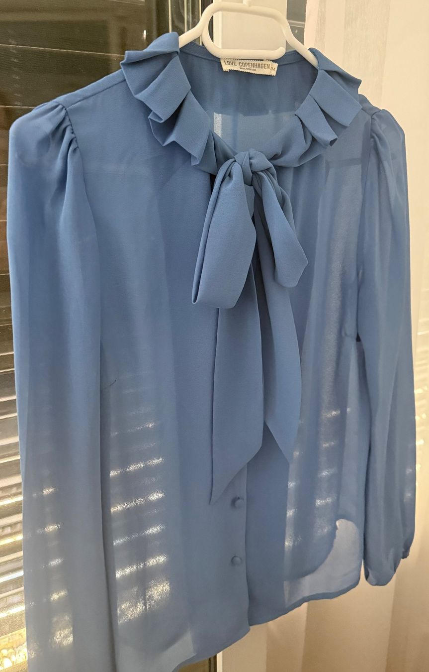 Blusen: Bluse mit Schleife Grösse 34 blau – Gebraucht aus Luzern von ElaG 3