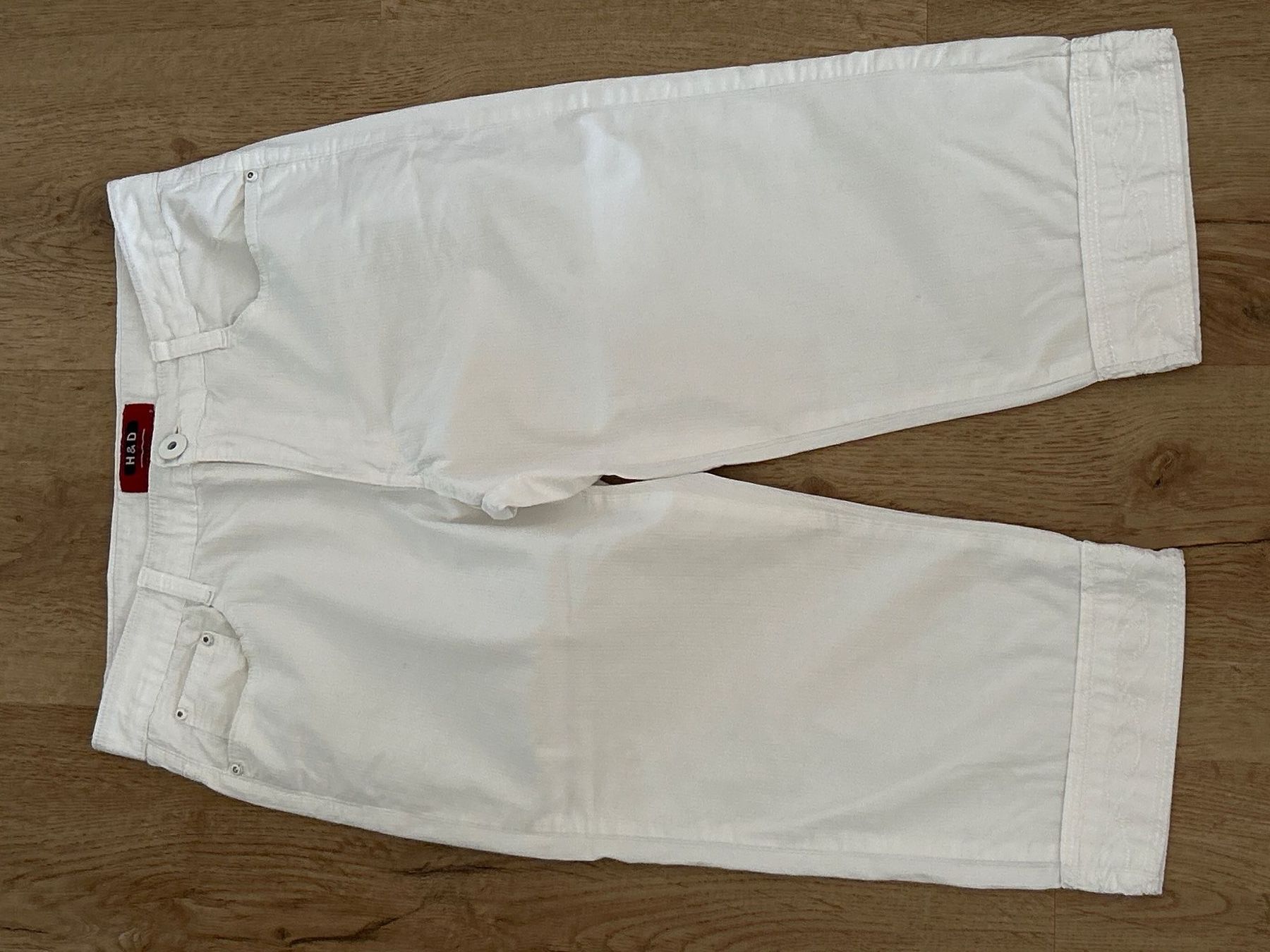 Jeans: H&D Jeans Capri weiss Gr. IT46 /D 42 – D'occasion à Brunnen par Nala2929 2