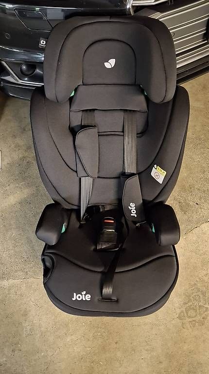 Sièges auto: Kindersitz  – D'occasion à Basel par zil_795r 3