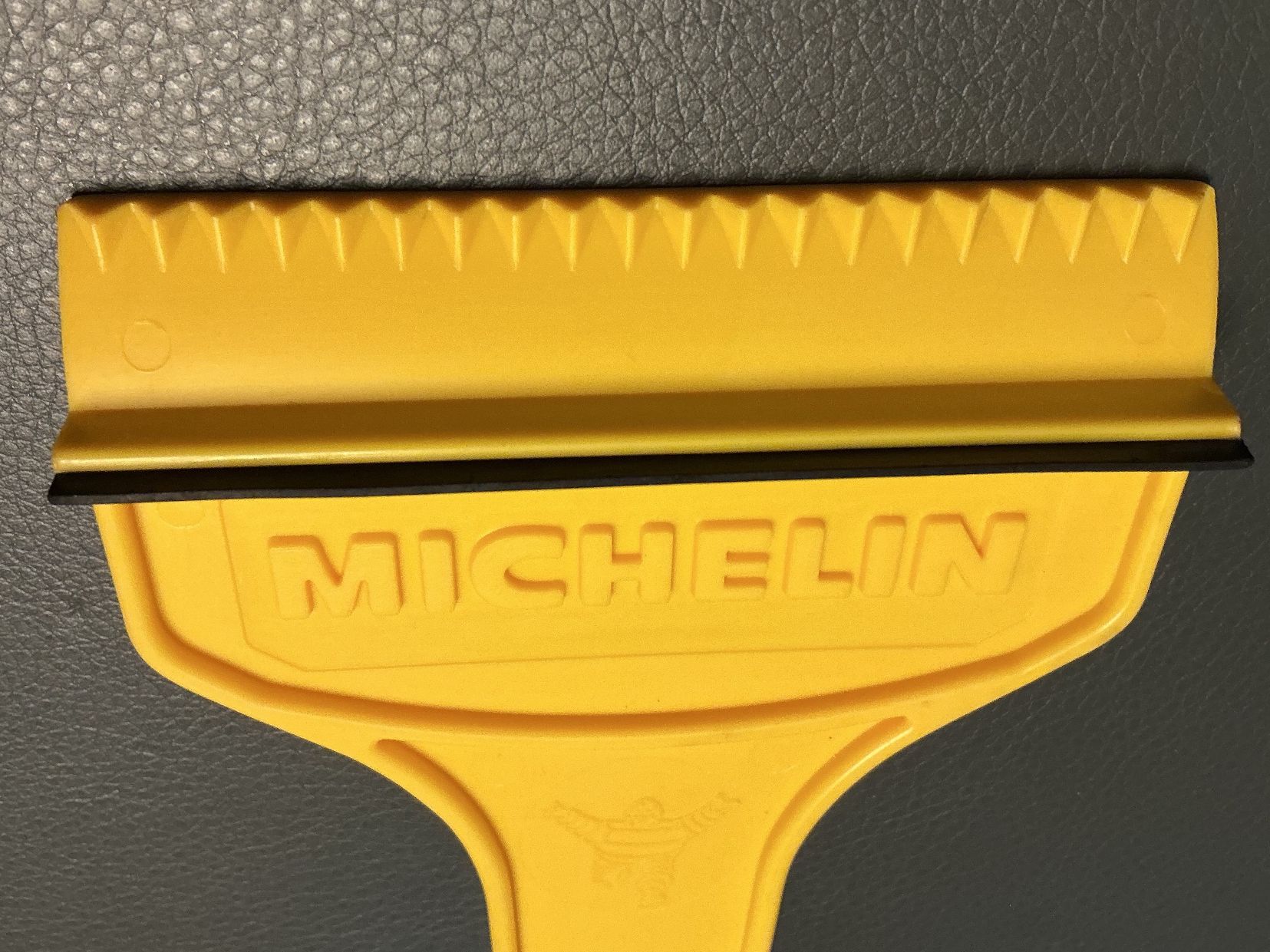 Tutti gli attrezzi: Michelin Eiskratzer, gelb, Vintage – Usato da Horw venduto da adler65 3