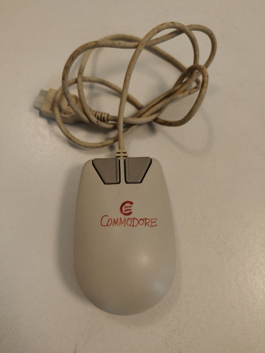 Commodore Maus: Commodore Maus – Defekt aus Gasel von Realrumblejack