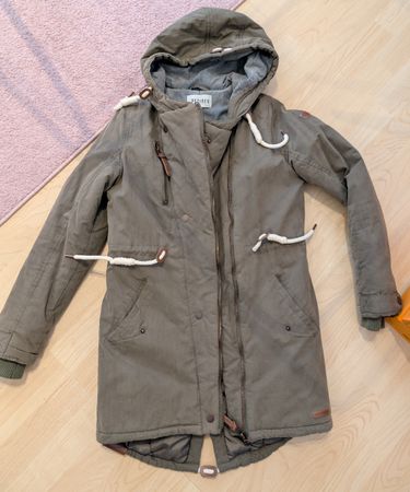 Neuer Wintermantel von Desires