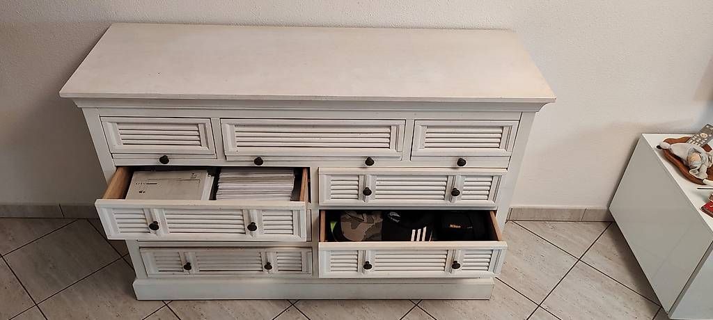Credenze: Cassettiera stile coloniale in legno – Usato da Breganzona venduto da tabaski 4