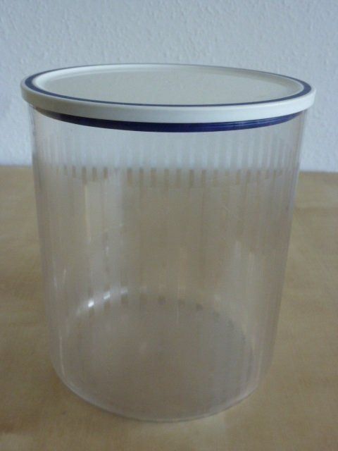 Aufbewahrungsbehälter 2lt Tupperware (Gebraucht) in Luzern für CHF 10.5 ...