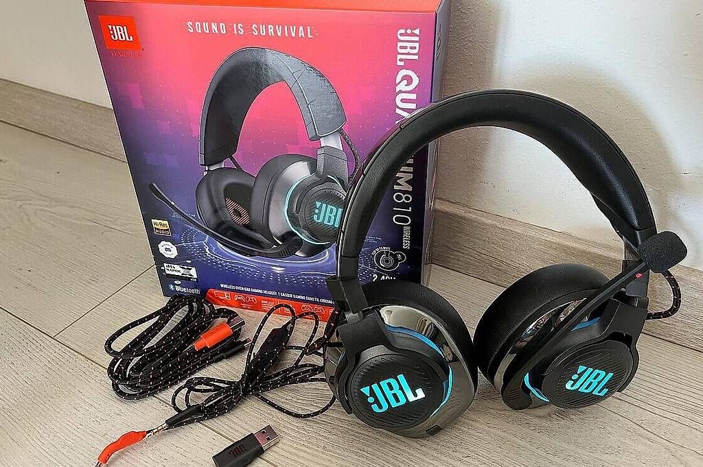 JBL Cuffie: JBL Quantum 810 Wireless Gaming Headset mit Garantie – Nuovo (secondo la descrizione) da Biel-Benken BL venduto da Cold334