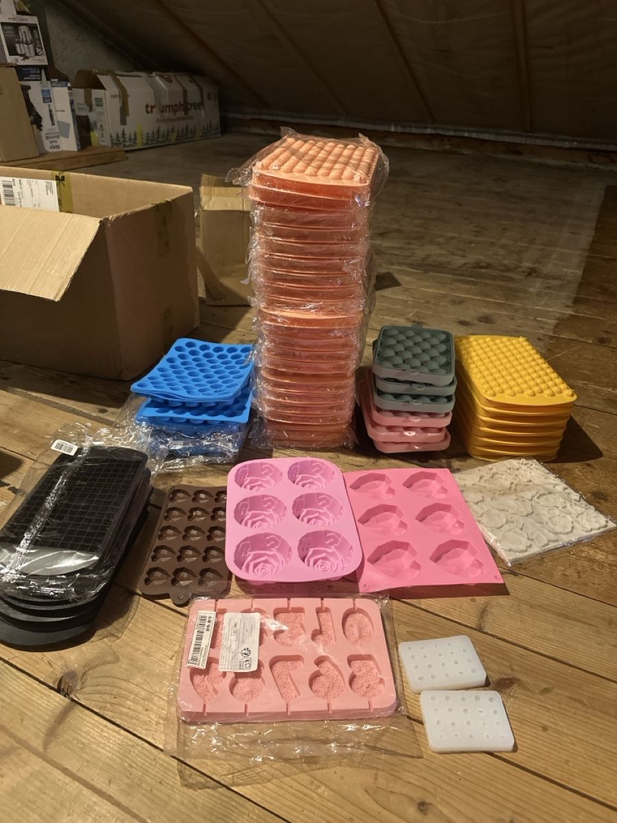 Elettrodomestici da cucina: Silicone Molds for Baking, Chocolate, Candy, Ice! 50 pcs – Usato da Aarau venduto da anb_qnk8