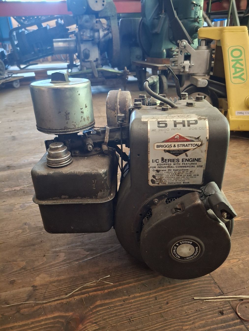 Moteurs: Briggs und Stratton Motor  – D'occasion à Alt St. Johann par iderf27