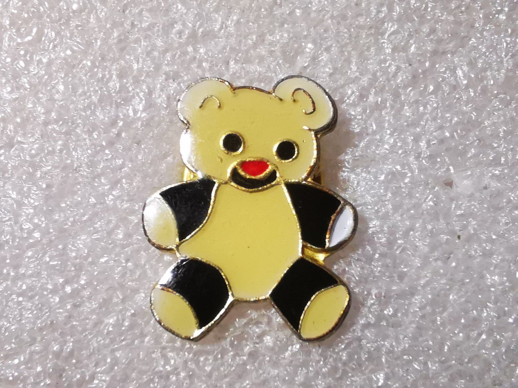 Placchette & Badge: Ansteckpin 23: Teddybär – Usato da Oppligen venduto da Pin-Fall-Shop