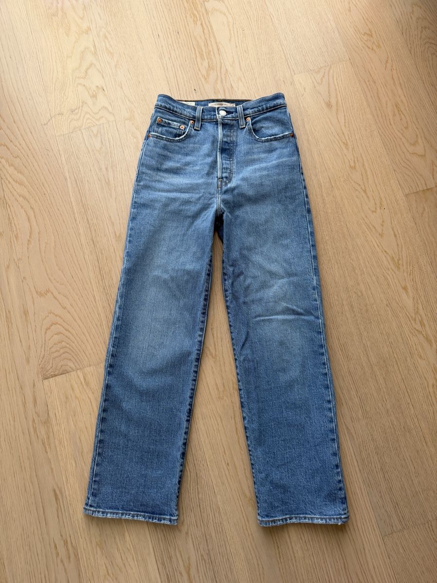 Levi's Jeans: Levis Ribcage Straight Gr.25 – Usato da Therwil venduto da srosselli