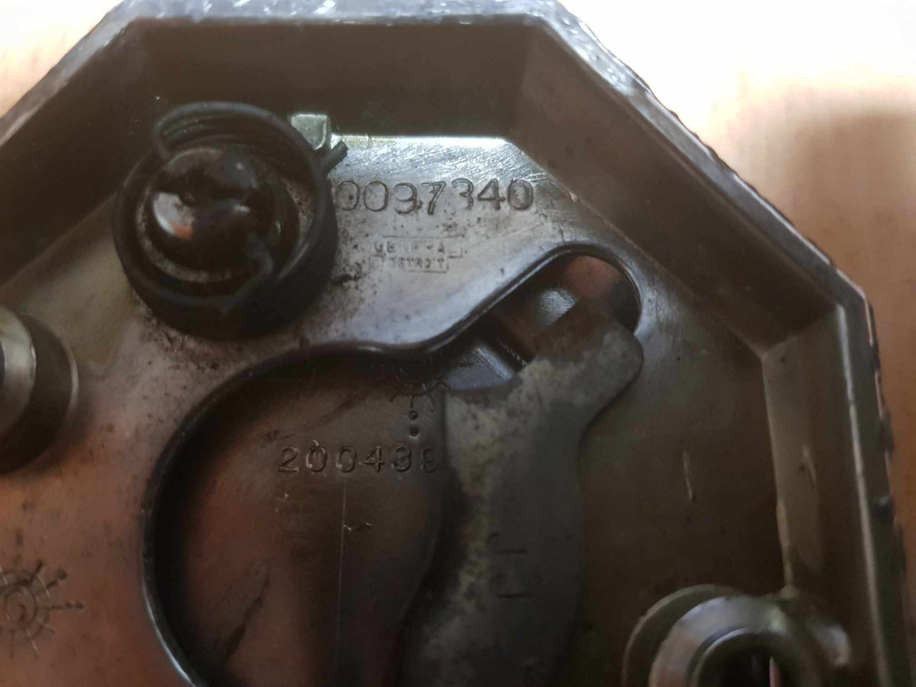 Tutti pezzi di ricambio auto: Heckdeckel Kofferraumschloss Abdeckung Emblem – Usato da Niedergösgen venduto da usc_l8gm 2
