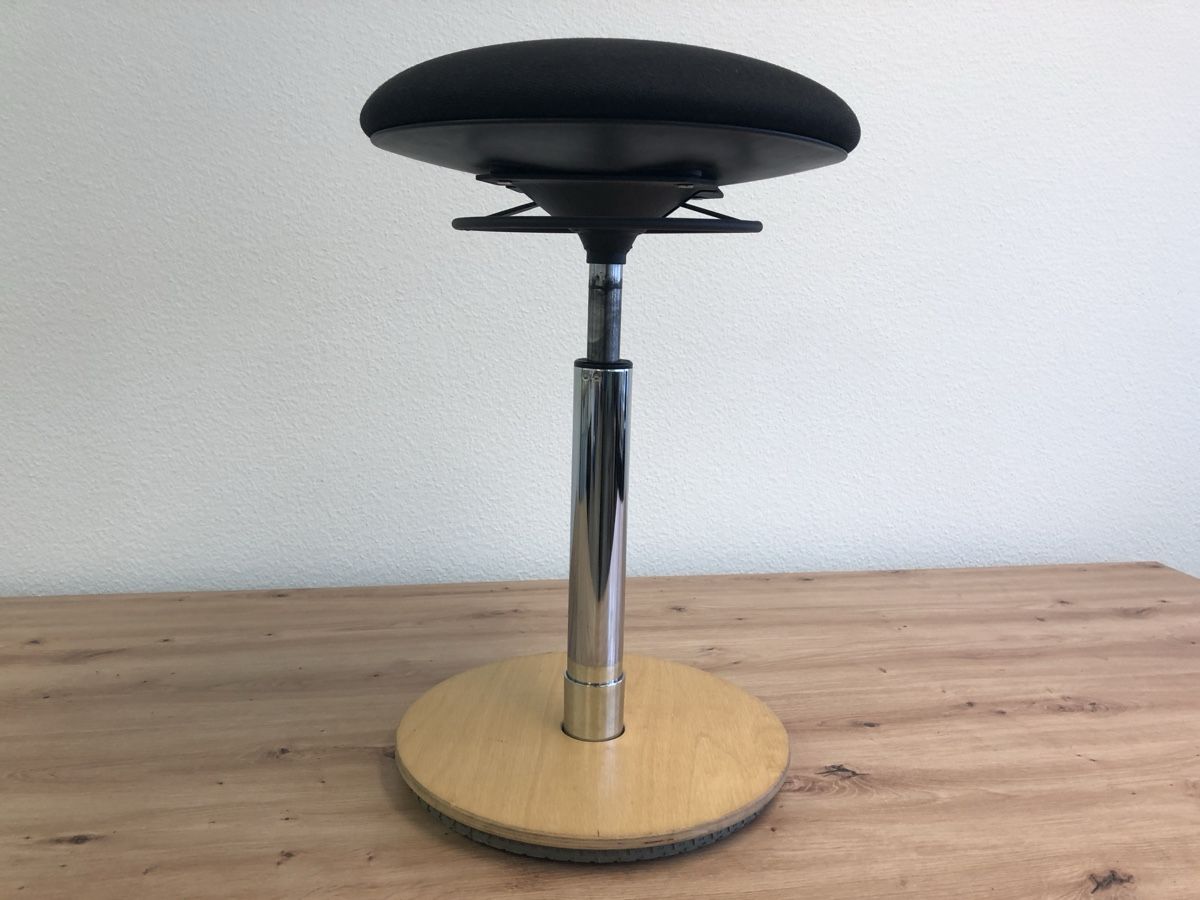Sgabelli: Ergonomischer Stehhocker / Balancierhocker höhenverstellbar – Usato da Zürich venduto da fontana 1