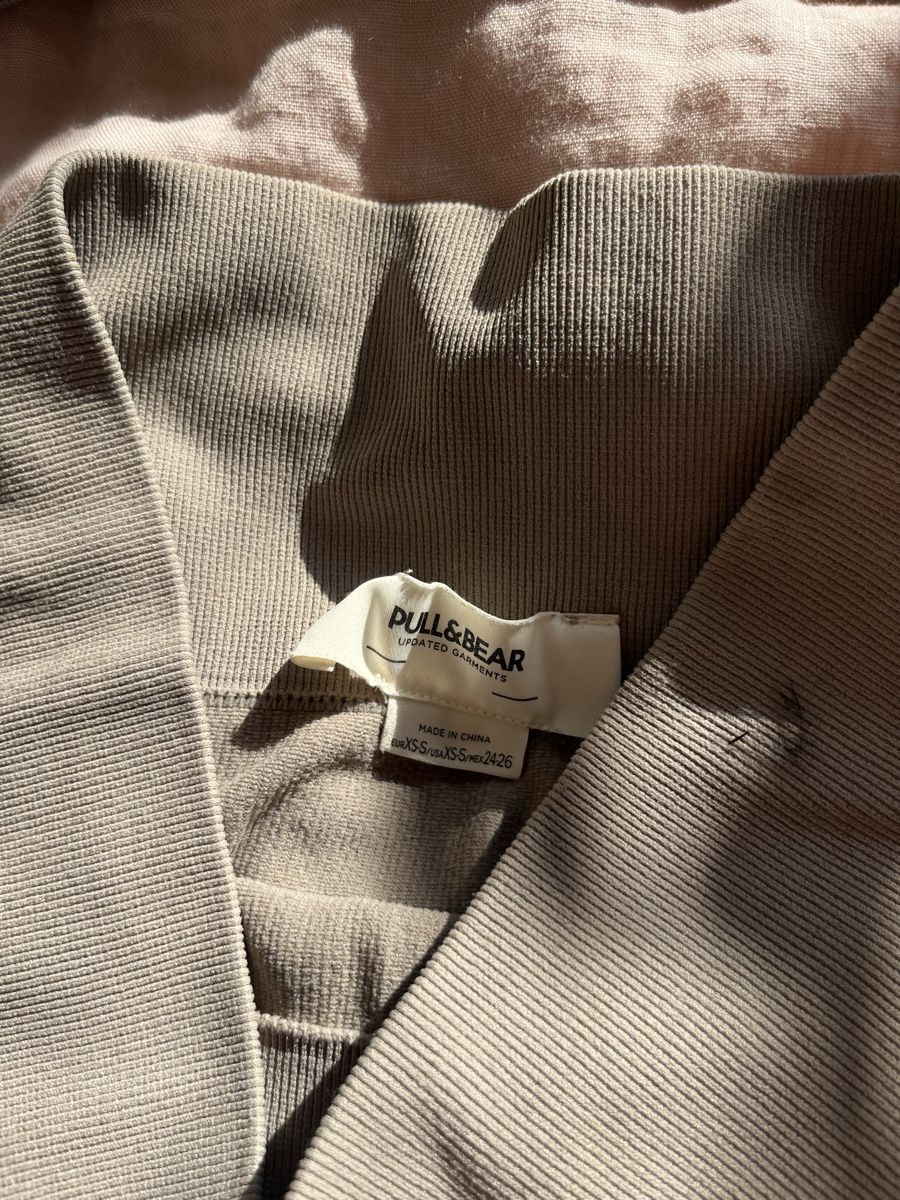 Pull&Bear Lotti di vestiti: Pull&Bear Sportset Beige Grösse XS-S – Usato da Bern venduto da valery_la_cherry 1