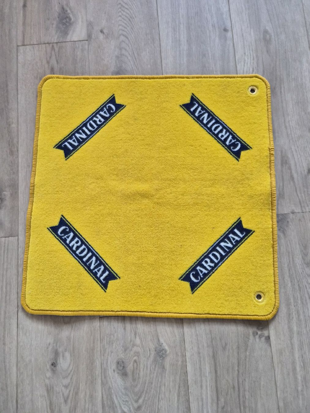Spielmatte: Tapis de cartes Cardinal – Gebraucht aus La Joux FR von car_ck96