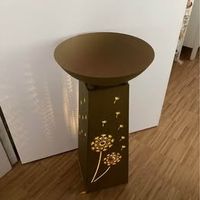 Tolle grosse Rost Pflanzensäule mit LED Licht