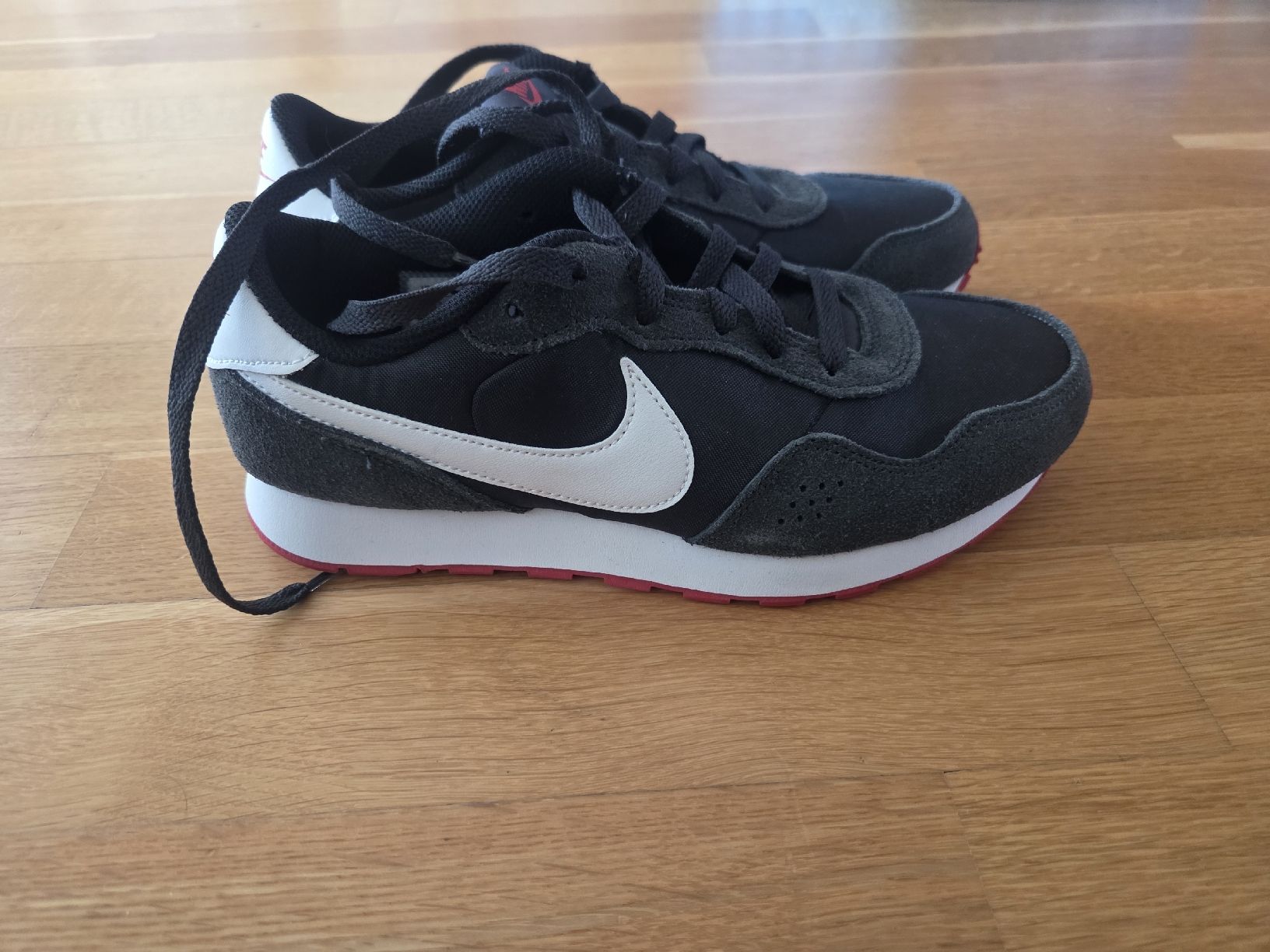 Nike Chaussures garçon: Sneakers Nike Gr 38.5 neu – Neuf (Voir description) à Port par Darialina