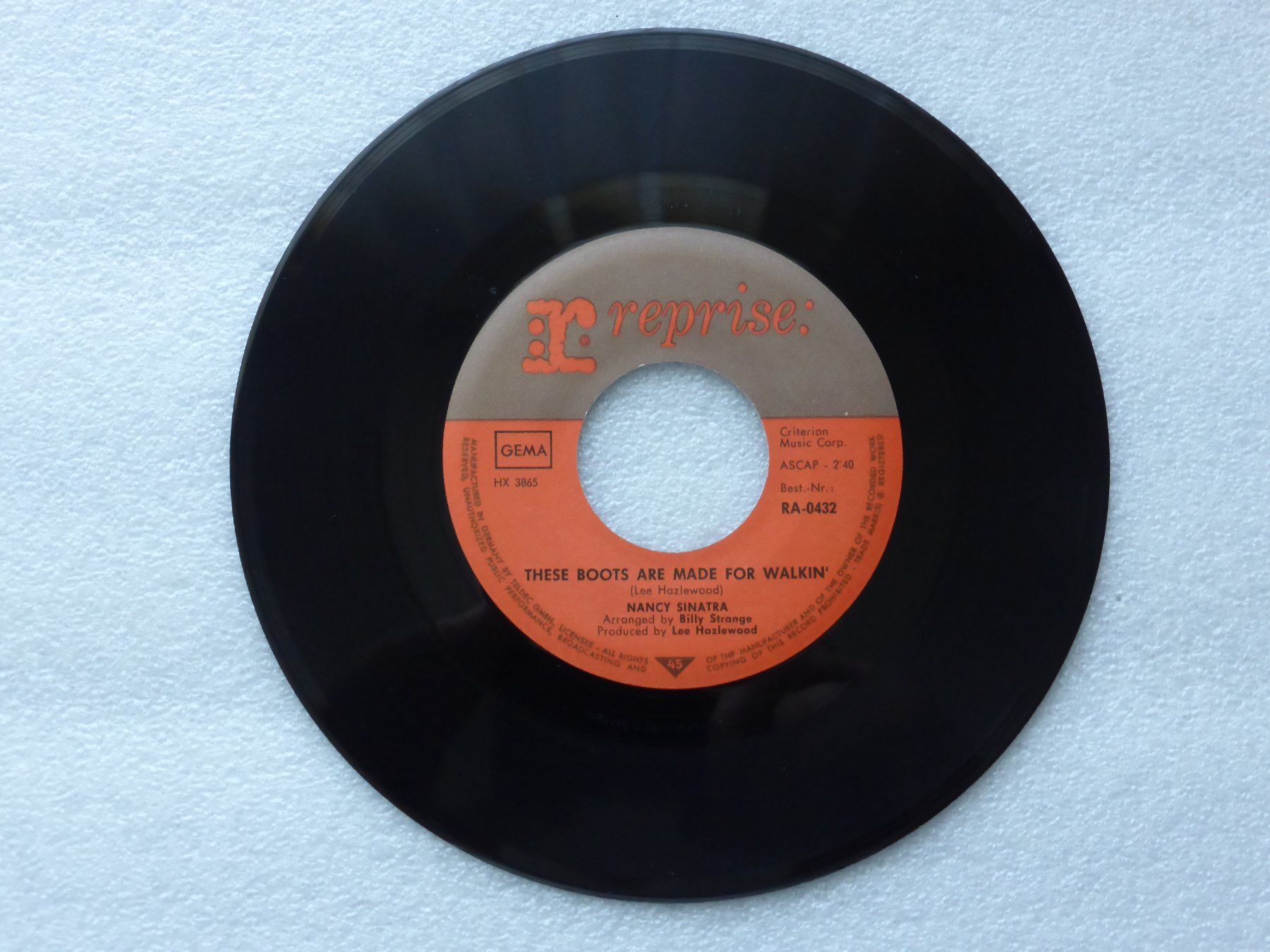Schallplatten: Vinyl Single  NANCY SINATRA – Gebraucht aus Küssnacht am Rigi von Mondkinder 1