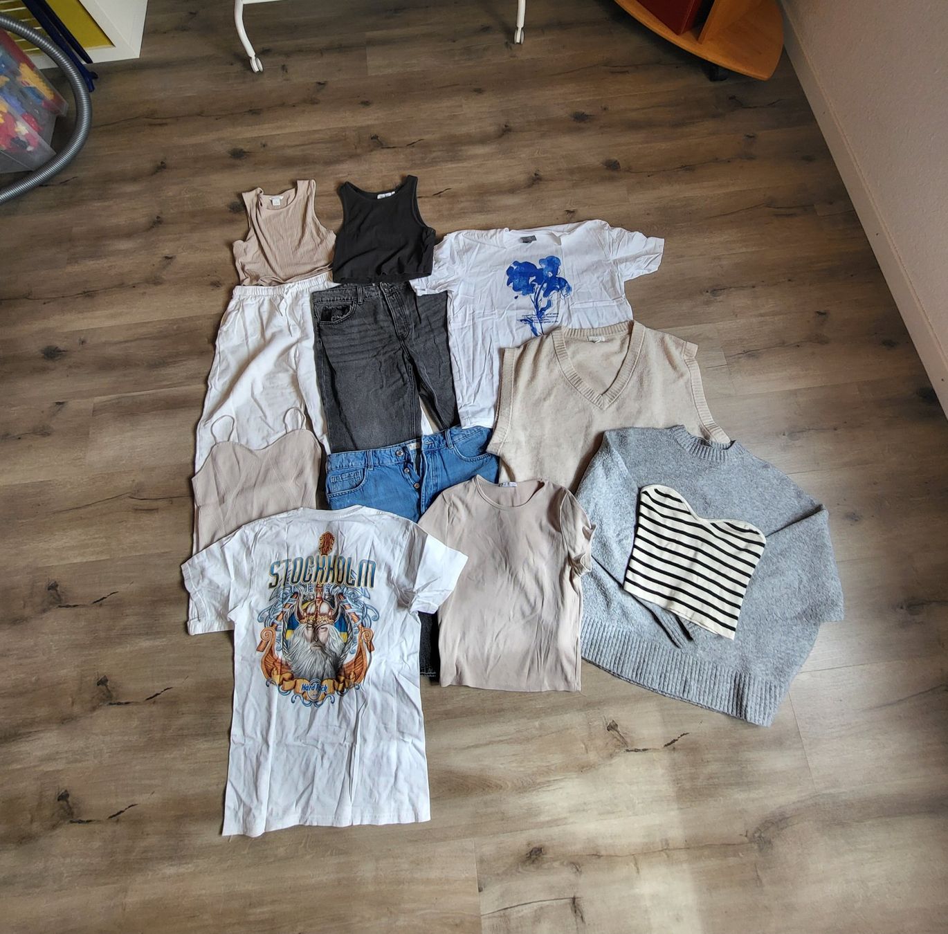 Lotti di vestiti: Kleiderpaket, Grösse M/L – Usato da Wynigen venduto da NLe0413