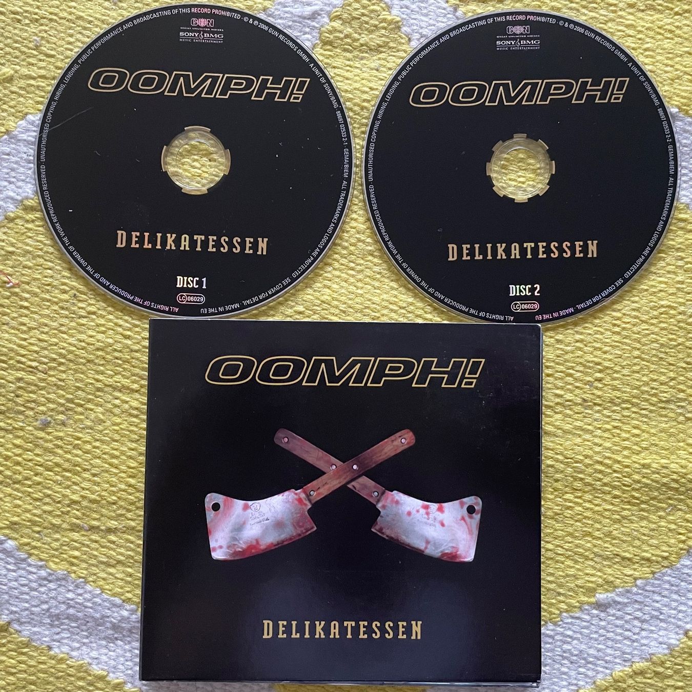 CD: OOMPH!-2CD DELIKATESSEN (DIGIPACK) – Usato da Rorschacherberg venduto da CD-Roli